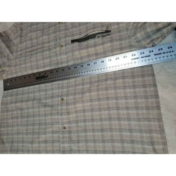 Columbia Titanium Men Plaid Button-Up Short Sleeve Shirt Large Beige Lightweight - Picture 4 of 8